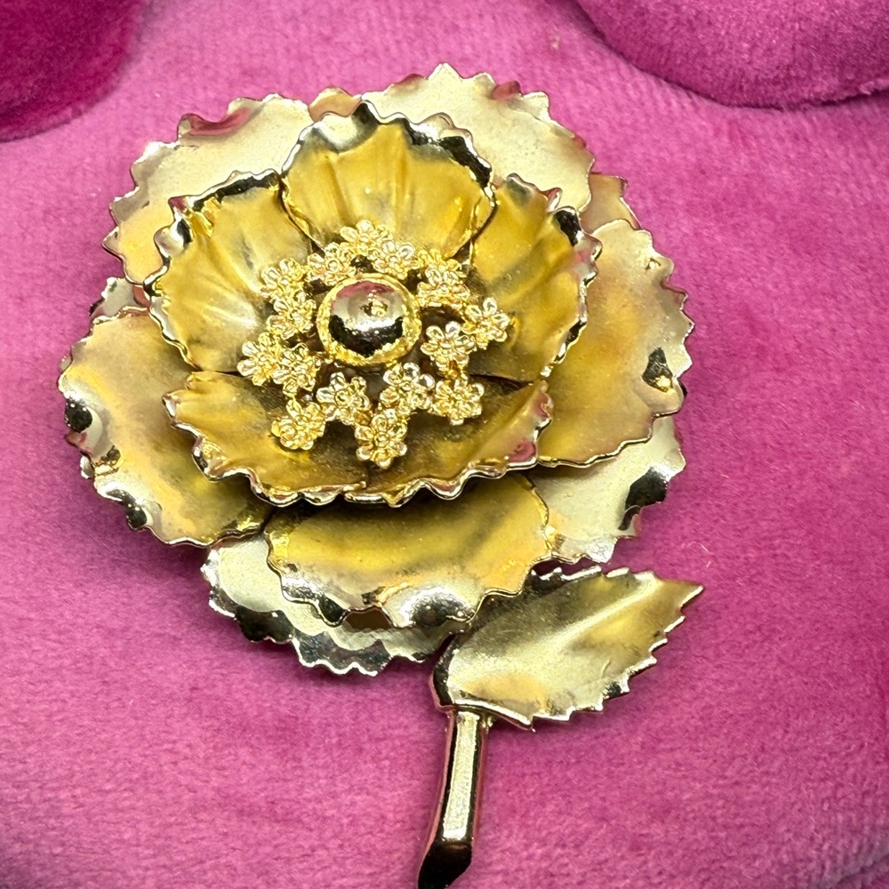 Vintage 1940's Coro Craft Rose Pin/Brooch Goldtone Finish & Clear Rhinestones